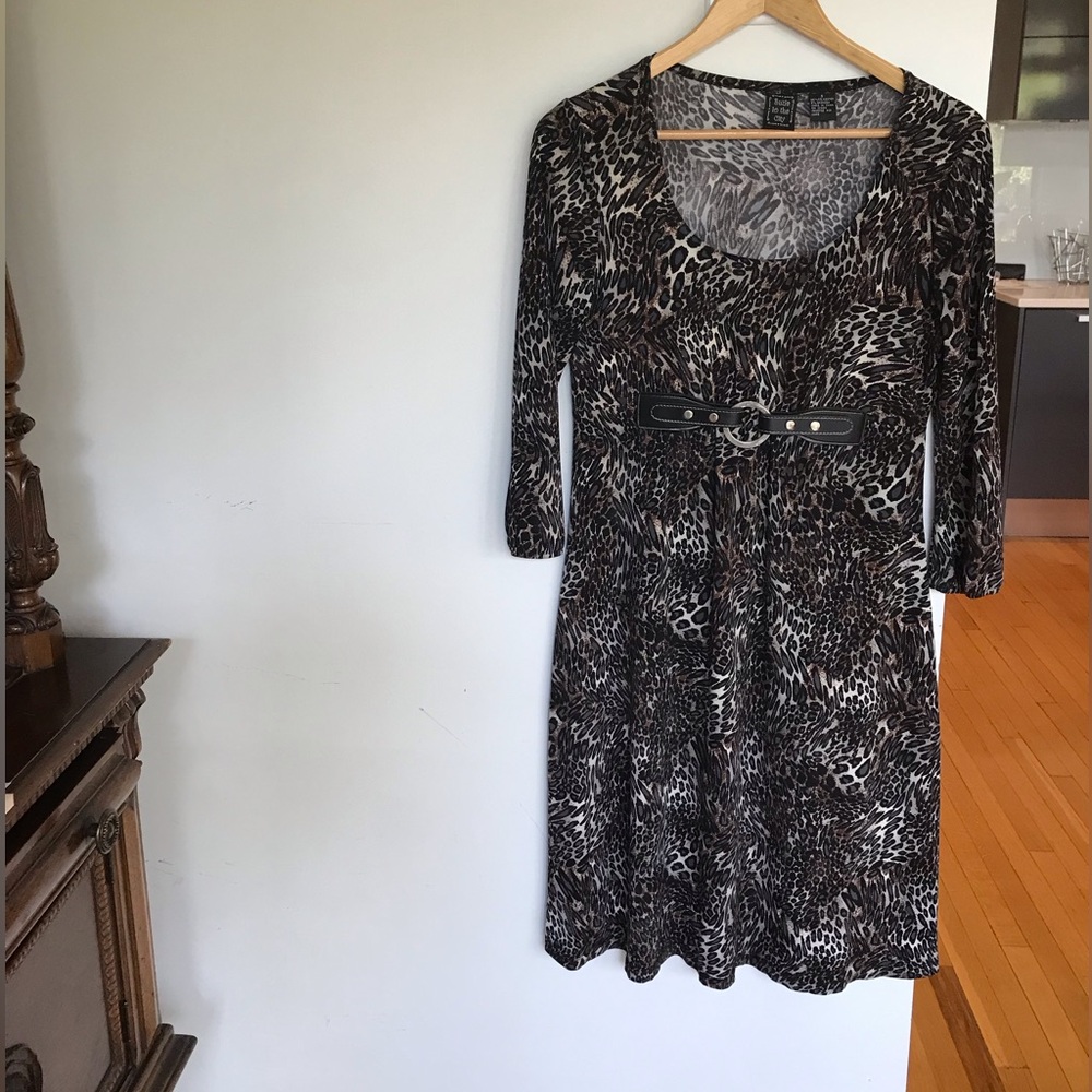 Dress Leopard print with waist buckle ornement